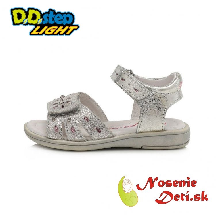 Dievčenské strieborné svietiace letné sandále DD Step