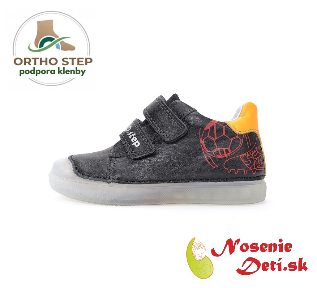 Dětské celoroční kožené boty tenisky D.D. Step Černé Fotbal 049-61886 Dětské celoroční kožené boty tenisky D.D. Step Černé Fotbal 049-61886