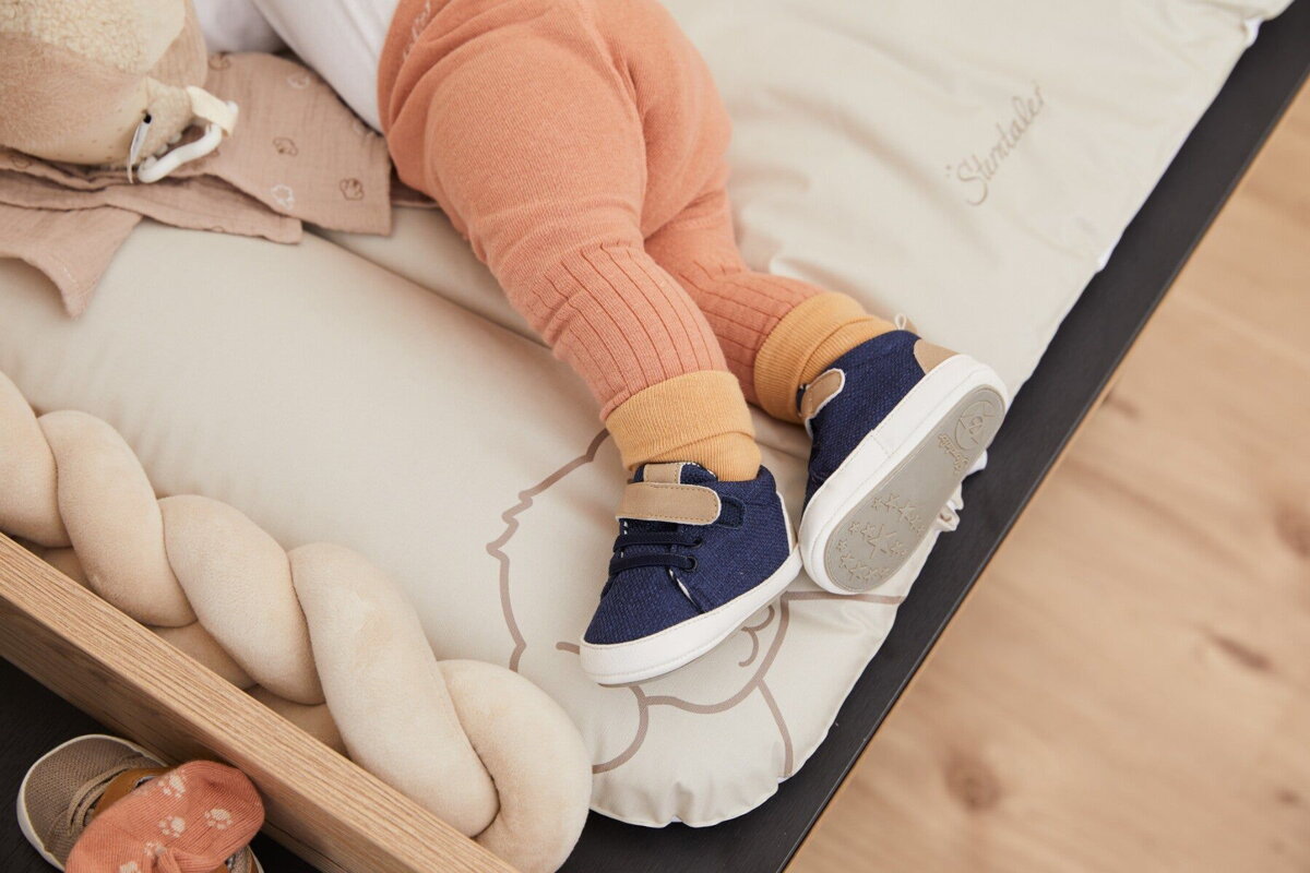 Detské protišmykové látkové capačky Sterntaler Tmavomodré Detské protišmykové látkové capačky Sterntaler Tmavomodré