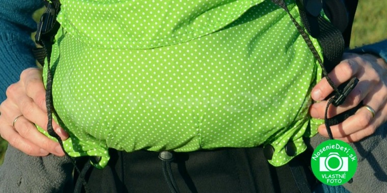 Kibi Zelené s bodkami - ergonomický nosič pre deti