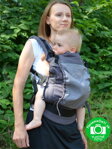 Nosič pre deti Liliputi Graphit šedý - s mojím dieťaťom si dhcem vytvoriť bezpečnú väzbu, preto ho nosím. 
