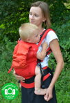 Mať svoje dieťa blízko pri sebe je jeden z najkrajších pocitov. Liliputi Rouge červený ergonomický nosič pre deti a bábätká. 