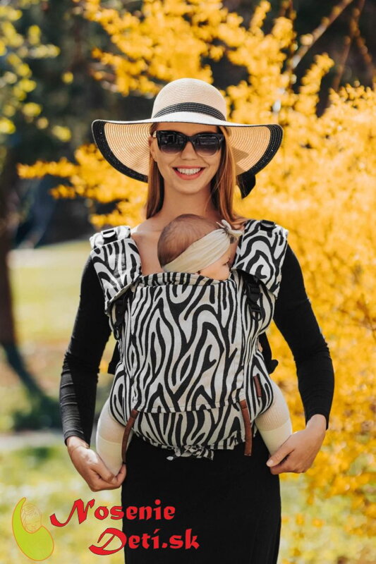 Be Lenka 4ever Neo Zebra Black And White nosič pre deti Be Lenka 4ever Neo Zebra Black And White nosič pre deti