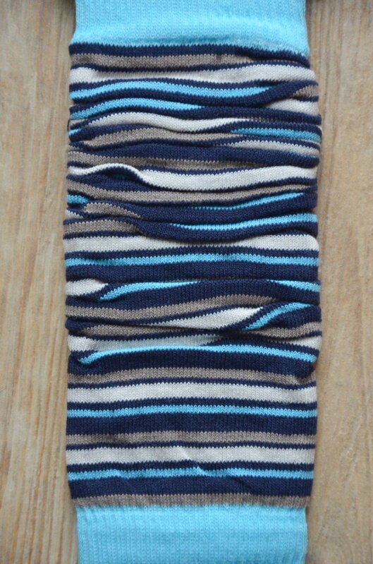 Návleky Design Socks - Modrá/tmavomodrá tenký prúžok Návleky Design Socks - Modrá/tmavomodrá tenký prúžok